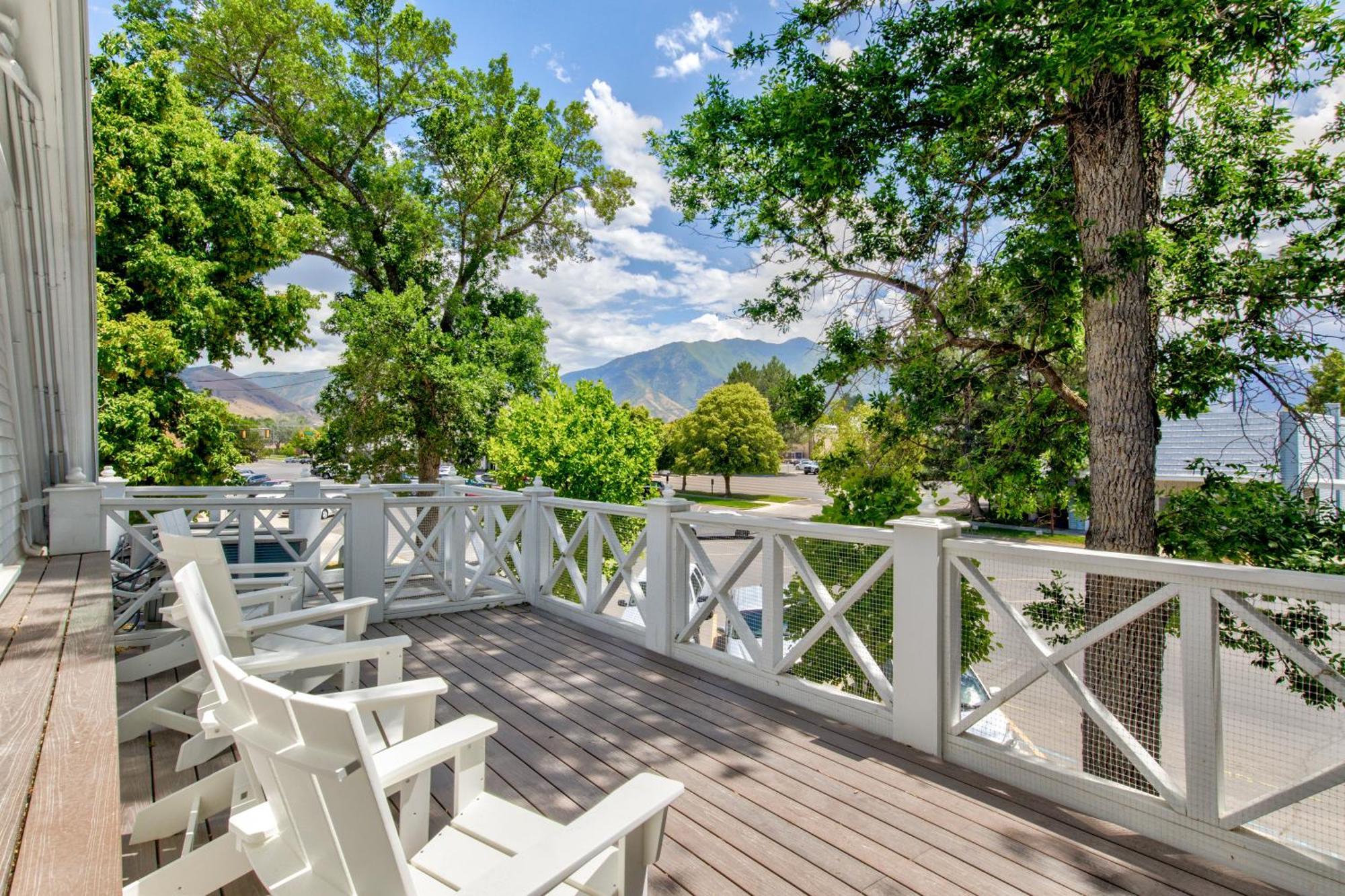 Art City Inn Springville Bagian luar foto